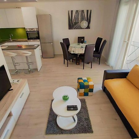 Apartment Punta オミシュ エクステリア 写真